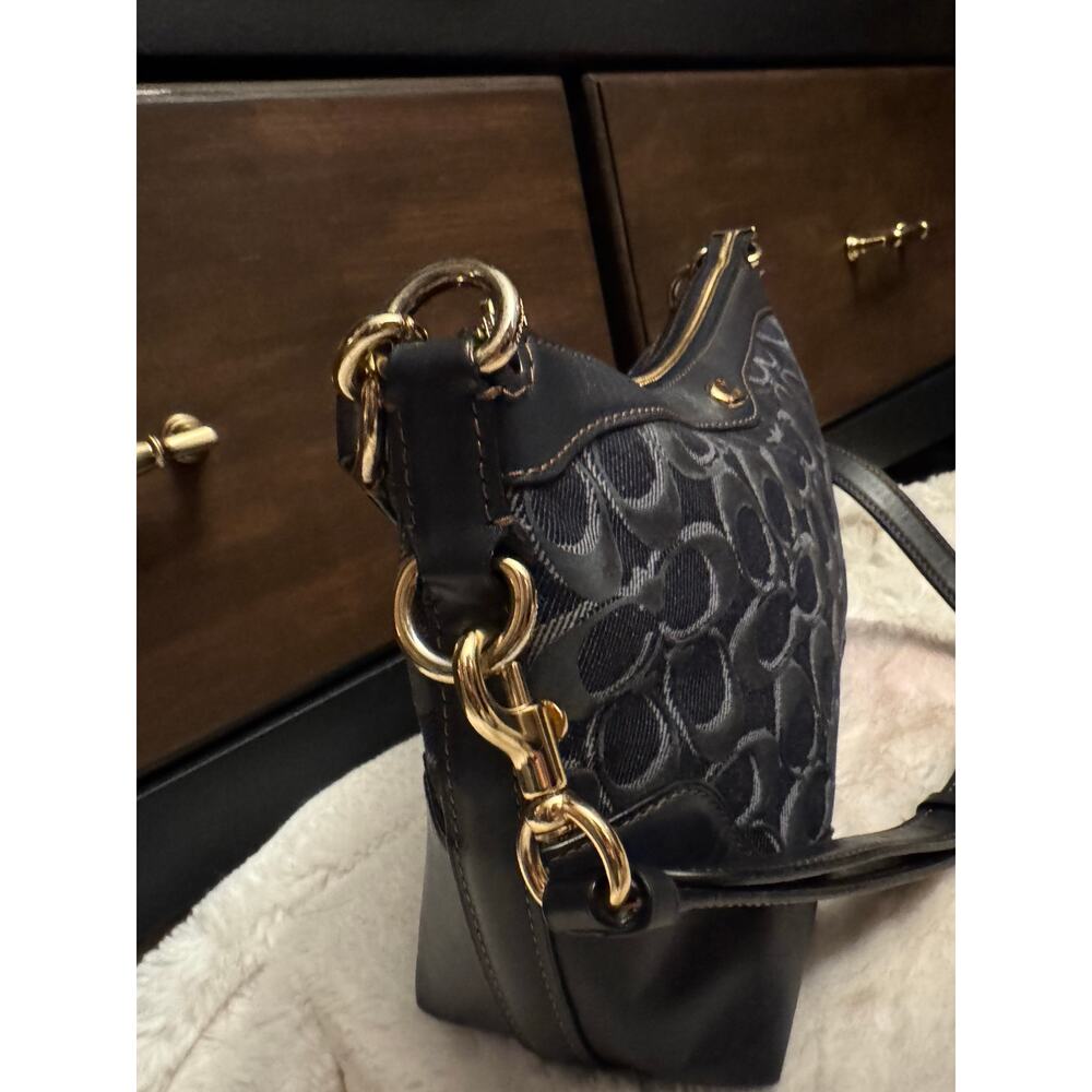 EXCELLENT CONDITION Coach Denim leather coach purse - Picture 4 of 10
